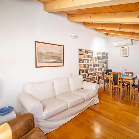 La Scontrosa Grazia - Affitti Brevi Italia *