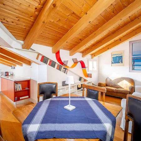 La Scontrosa Grazia - Affitti Brevi Italia * Trieste